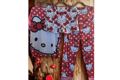 Conjunto de tres piezas rojo